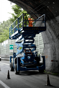 Noleggio piattaforme verticali elettriche 15 metri diesel